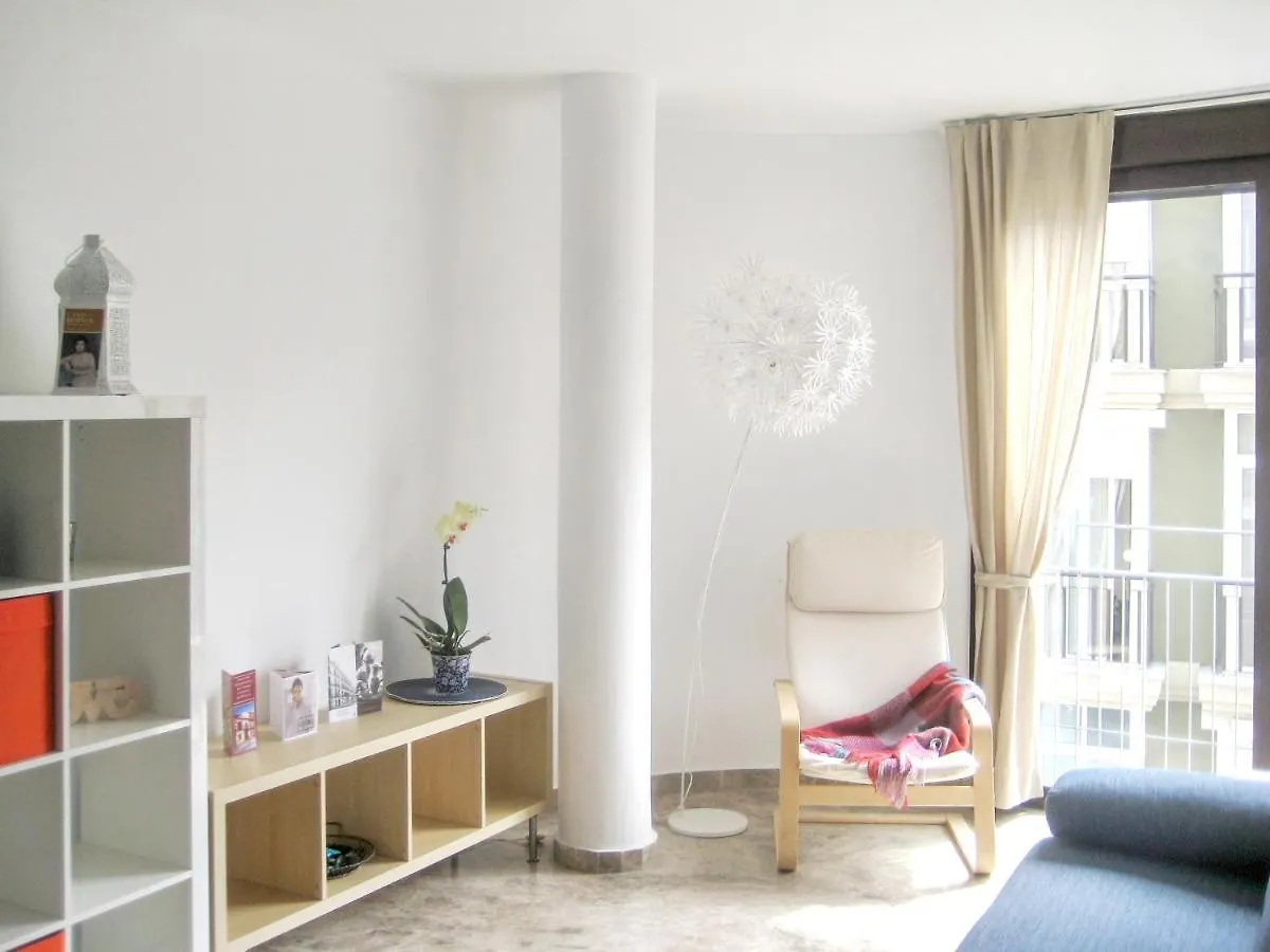 Cozy Apartment With Sea View - Malaga - 40 Sqm